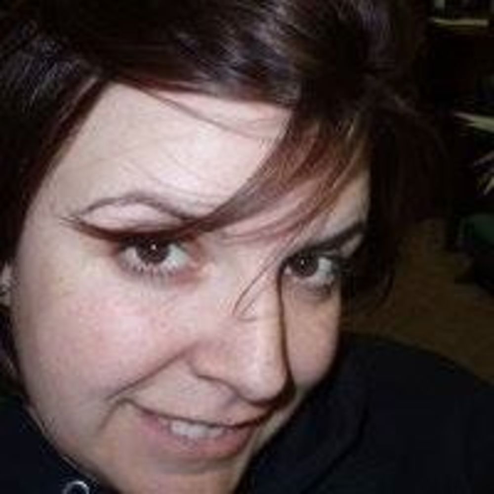 Meet your Posher, Holley